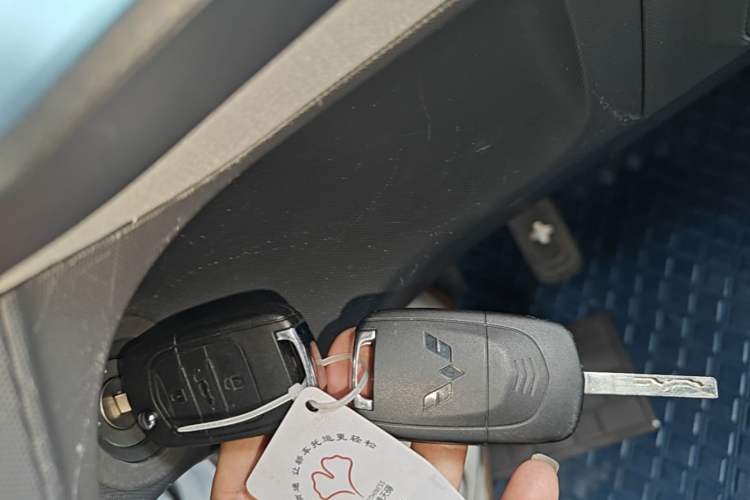 Used Wuling NAMMIEV 2021 Playful Model – High-Power Version Interior 1