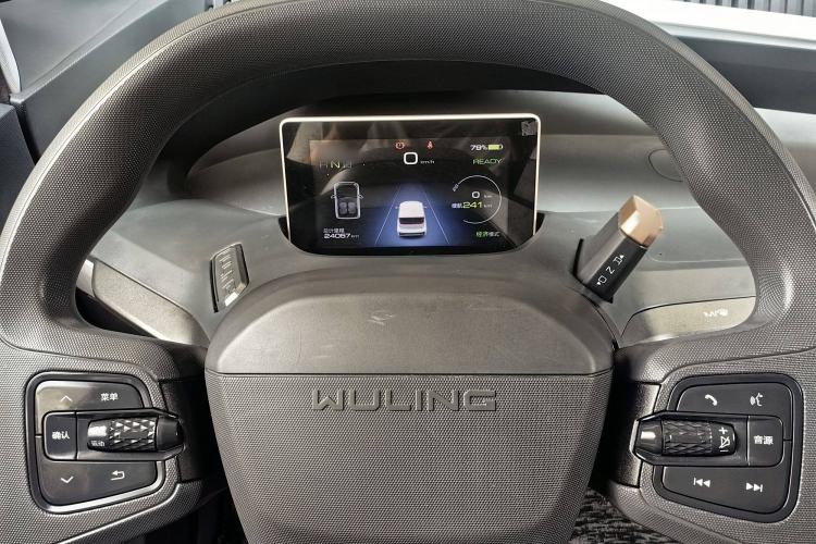 Used Wuling NAMMIEV 2021 Playful Model – High-Power Version Interior 1