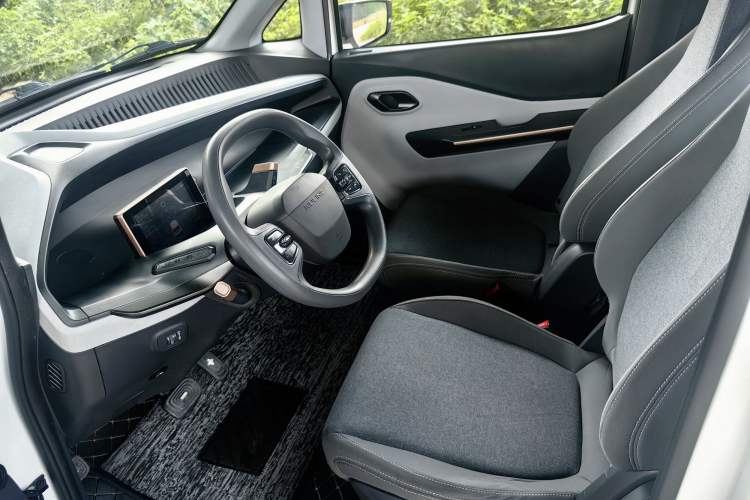 Used Wuling NAMMIEV 2021 Playful Model – High-Power Version Interior 2