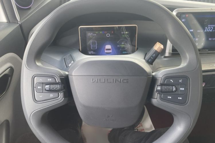 Used Wuling NAMMIEV 2021 Playful Model – High-Power Version Interior 2