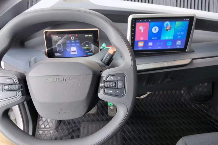 Used Wuling NAMMIEV 2021 - Play Edition Interior 2