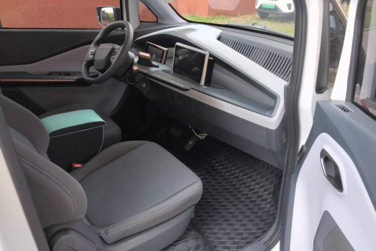 Used Wuling NAMMIEV 2021 - Play Edition Interior 3