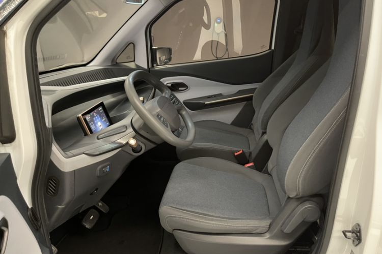Used Wuling NAMMIEV 2021 Playful Model – High-Power Version Interior 3