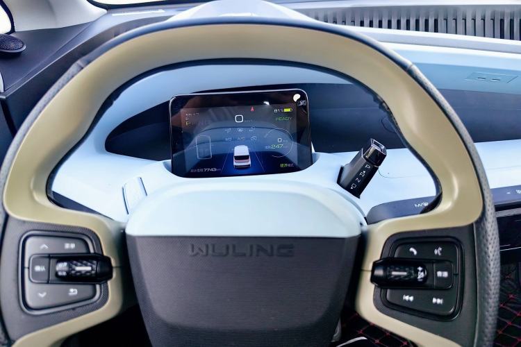 Used Wuling NAMMIEV 2021 Passion Edition Interior 4