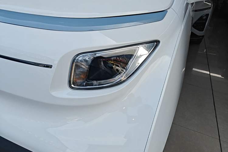 Used Wuling NAMMIEV 2021 - Play Edition Left Front Headlight