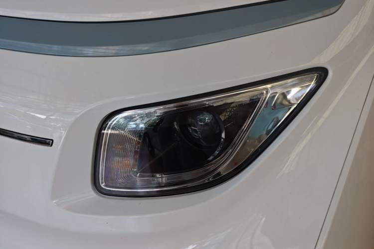 Used Wuling NAMMIEV 2021 Playful Model – High-Power Version Left Front Headlight