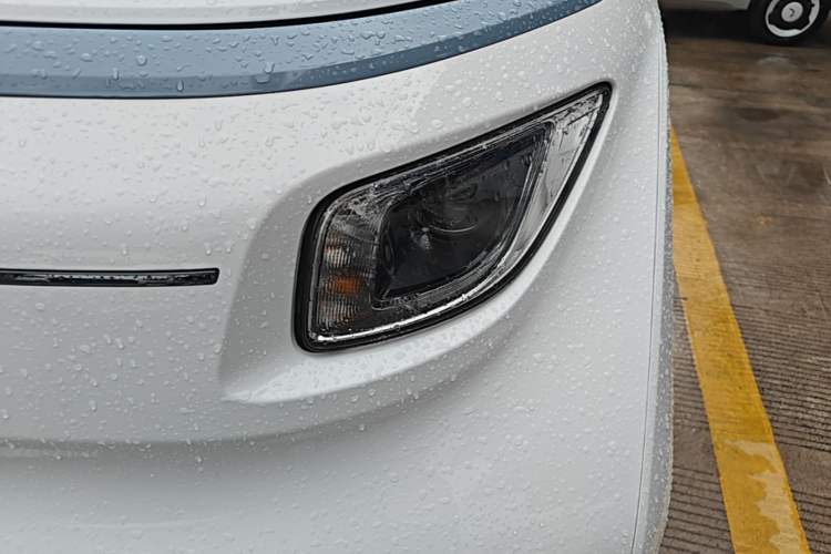 Used Wuling NAMMIEV 2021 Playful Model – High-Power Version Left Front Headlight