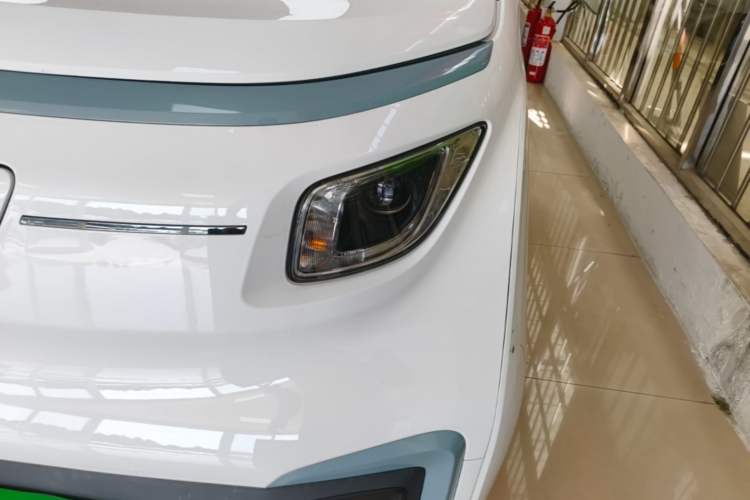 Used Wuling NAMMIEV 2021 Playful Model – High-Power Version Left Front Headlight