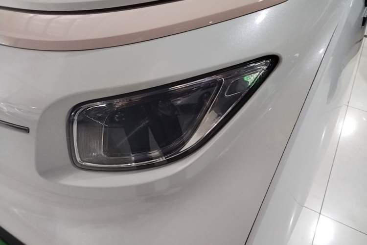 Used Wuling NAMMIEV 2021 Disney Zootopia – Judy Edition Left Front Headlight