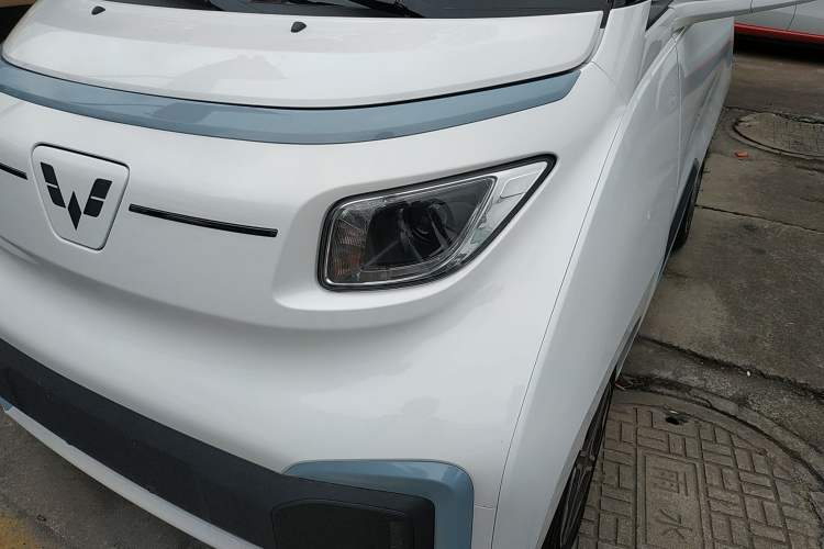 Used Wuling NAMMIEV 2021 Playful Model – High-Power Version Left Front Headlight