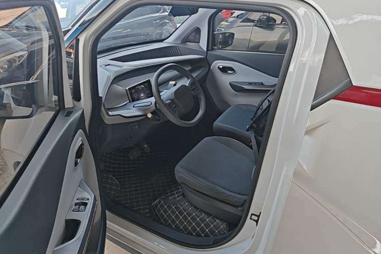 Used Wuling NAMMIEV 2021 - Play Edition Left Front Seat