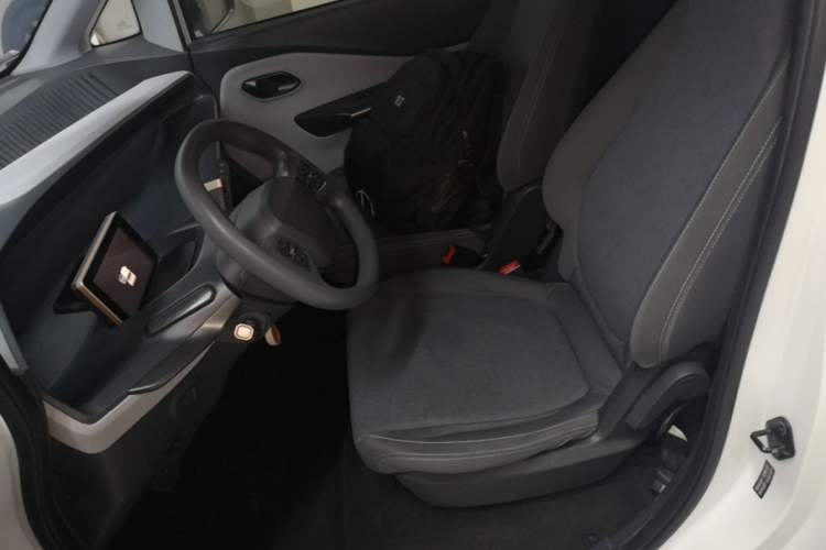 Used Wuling NAMMIEV 2021 - Play Edition Left Front Seat