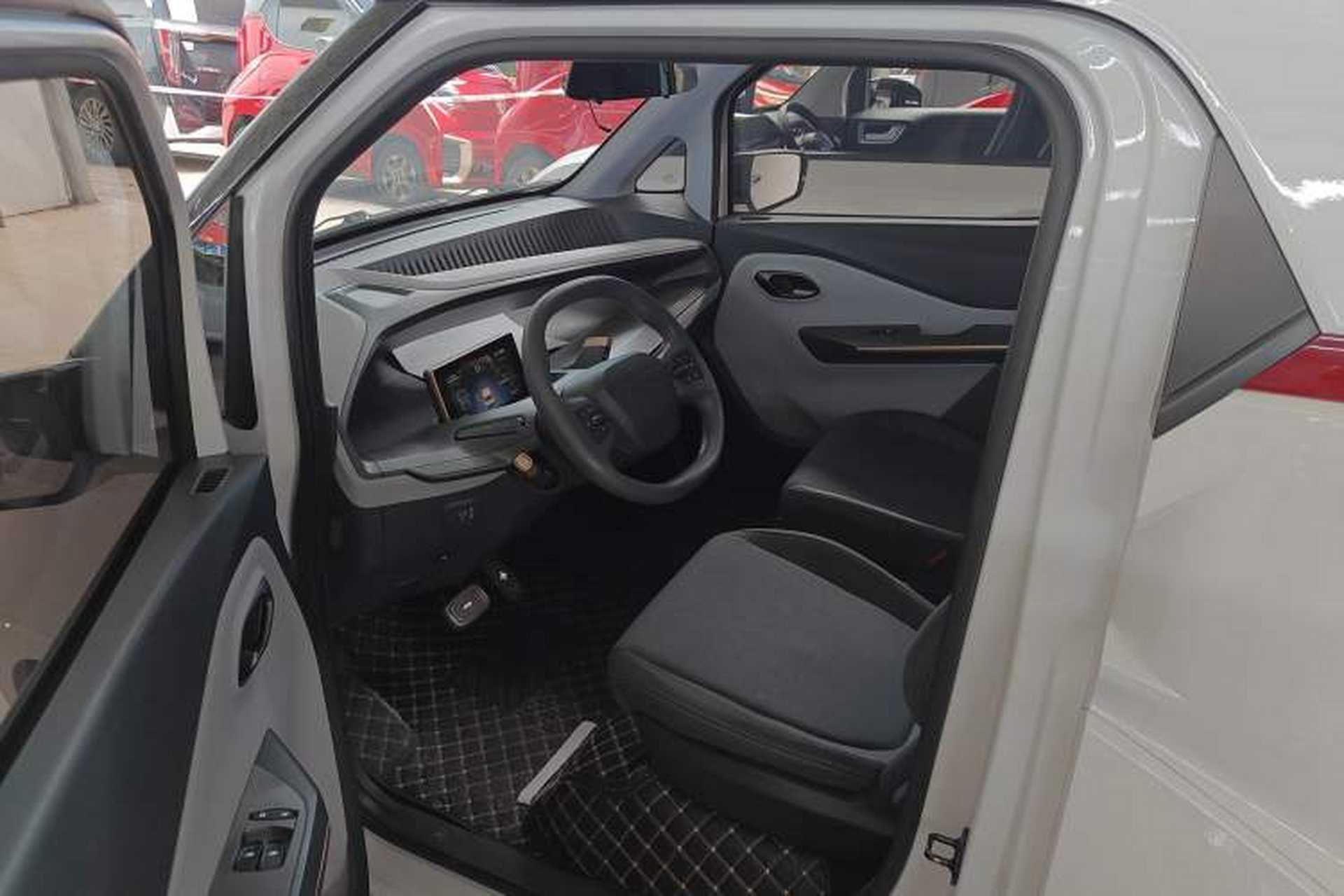Used Wuling NAMMIEV 2021 - Play Edition Left Front Seat