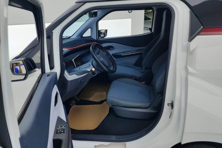 Used Wuling NAMMIEV 2021 - Play Edition Left Front Seat