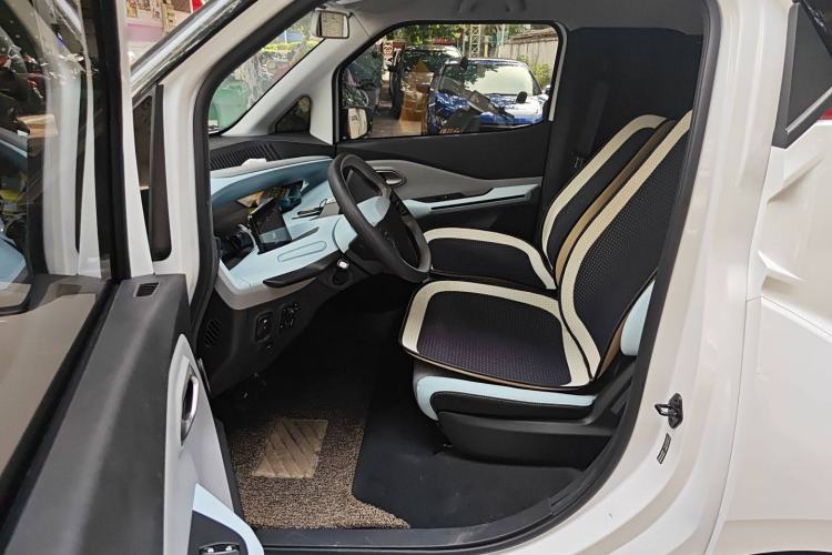 Used Wuling NAMMIEV 2021 Passion Edition Left Front Seat