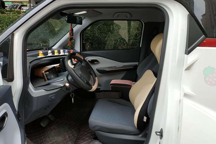 Used Wuling NAMMIEV 2021 Playful Model – High-Power Version Left Front Seat