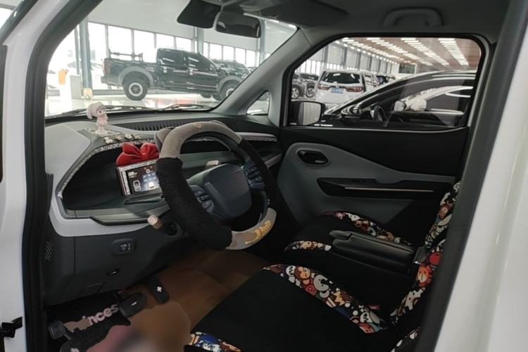 Used Wuling NAMMIEV 2021 Playful Model – High-Power Version Left Front Seat