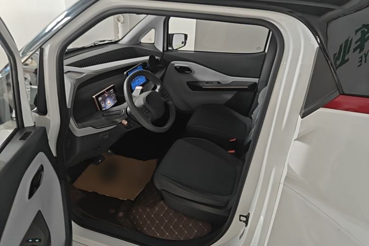 Used Wuling NAMMIEV 2021 Playful Model – High-Power Version Left Front Seat