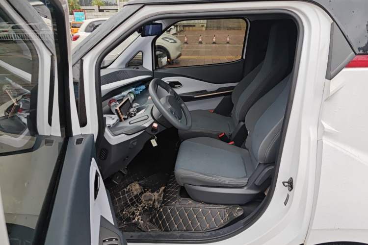 Used Wuling NAMMIEV 2021 Playful Model – High-Power Version Left Front Seat