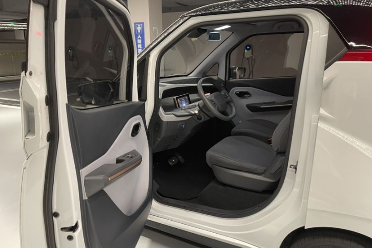 Used Wuling NAMMIEV 2021 Playful Model – High-Power Version Left Front Seat