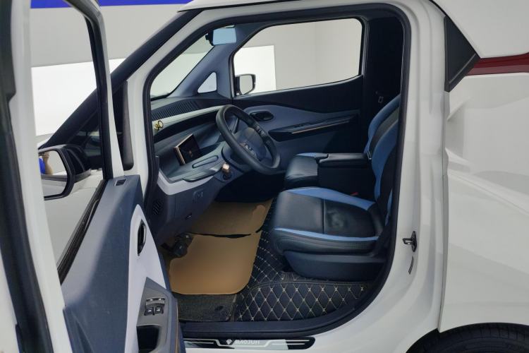 Used Wuling NAMMIEV 2021 Playful Model – High-Power Version Left Front Seat