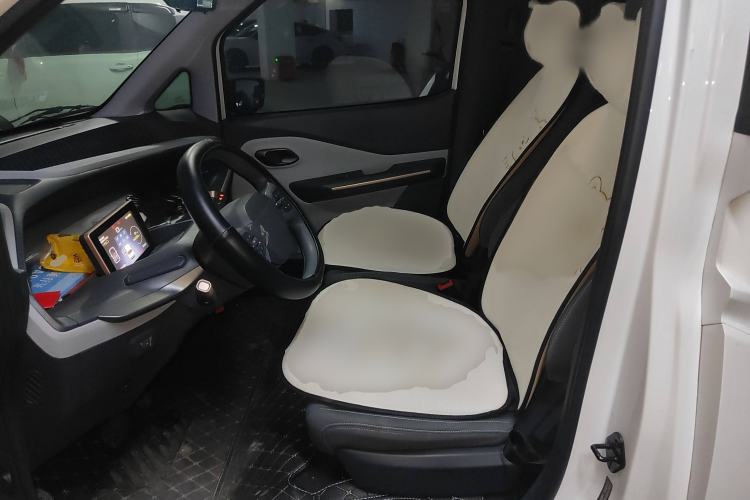 Used Wuling NAMMIEV 2021 Playful Model – High-Power Version Left Front Seat