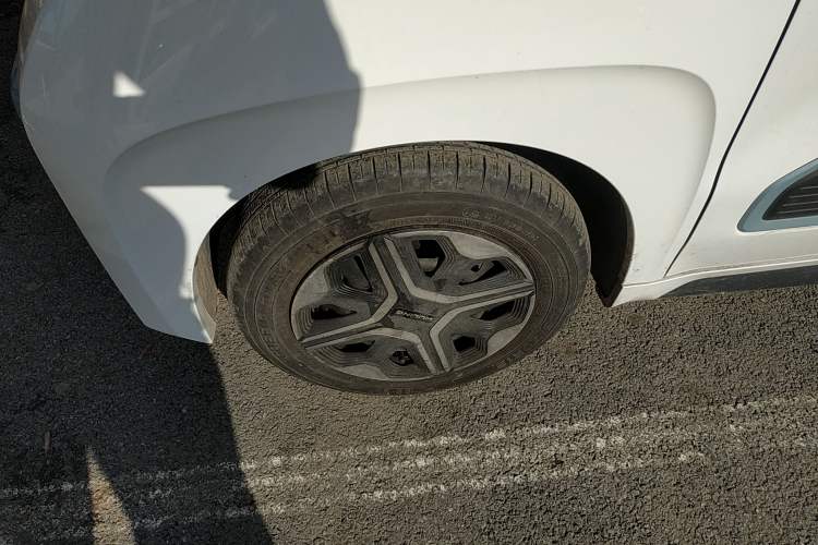 Used Wuling NAMMIEV 2021 Playful Model – High-Power Version Left Front Wheel Hub