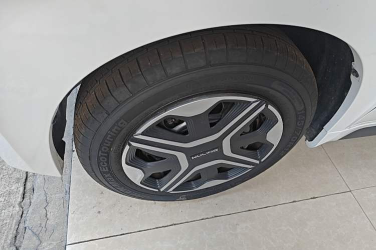 Used Wuling NAMMIEV 2021 - Play Edition Left Front Wheel Hub