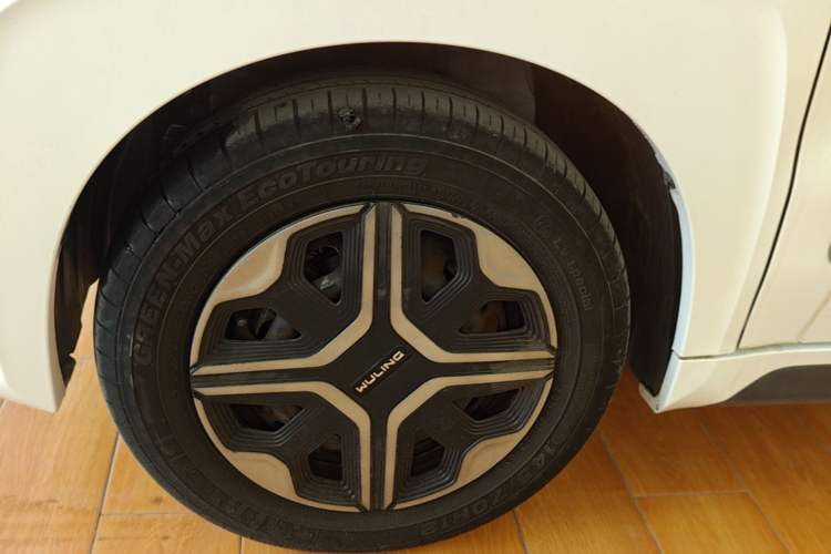 Used Wuling NAMMIEV 2021 Playful Model – High-Power Version Left Front Wheel Hub