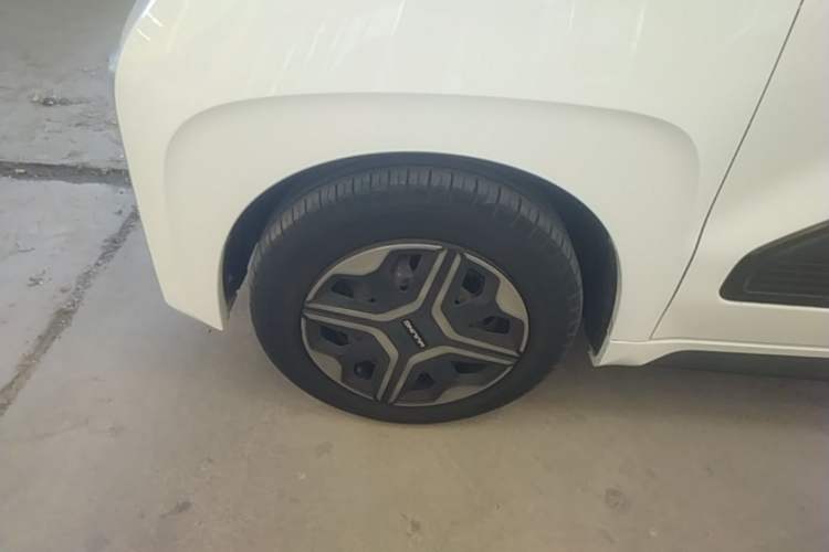 Used Wuling NAMMIEV 2021 - Play Edition Left Front Wheel Hub