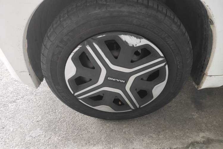 Used Wuling NAMMIEV 2021 - Play Edition Left Front Wheel Hub