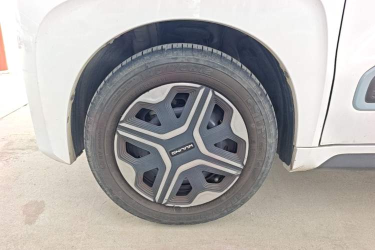 Used Wuling NAMMIEV 2021 - Play Edition Left Front Wheel Hub