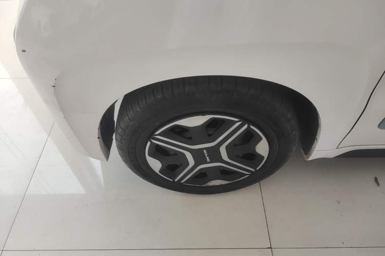 Used Wuling NAMMIEV 2021 Playful Model – High-Power Version Left Front Wheel Hub