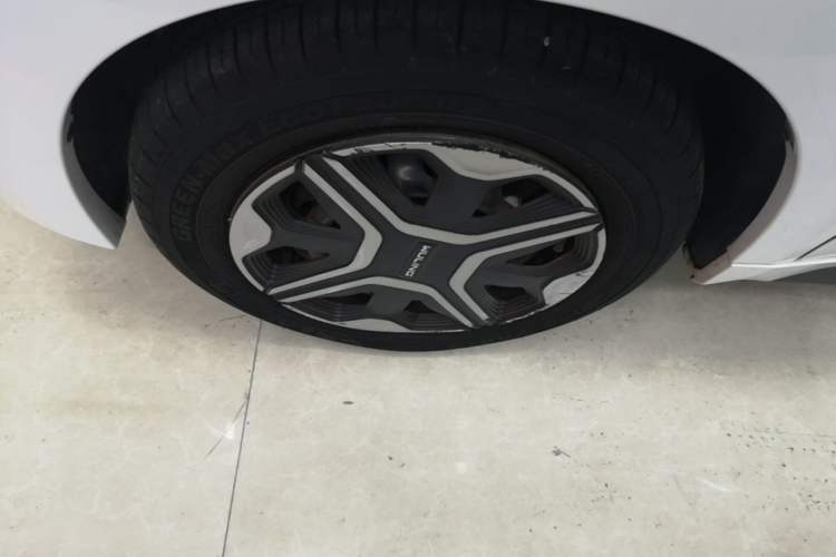 Used Wuling NAMMIEV 2021 - Play Edition Left Front Wheel Hub