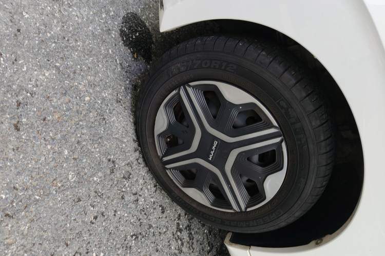 Used Wuling NAMMIEV 2021 Passion Edition Left Front Wheel Hub
