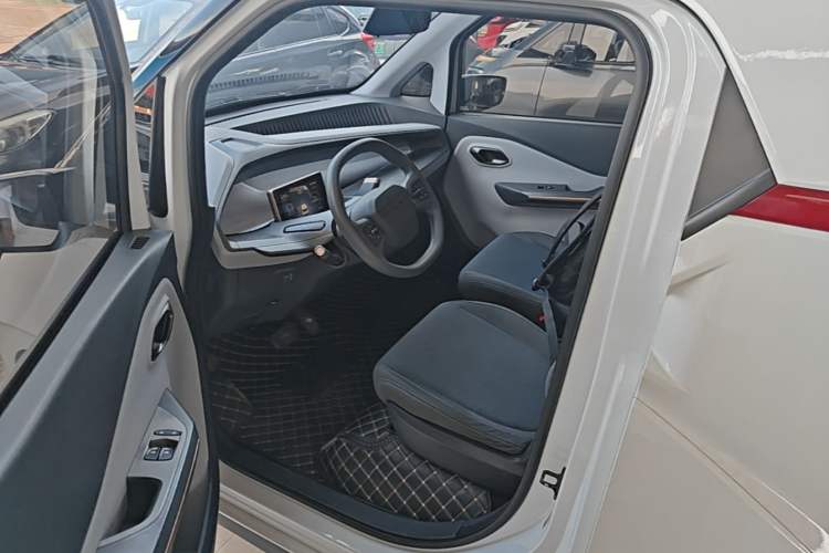 Used Wuling NAMMIEV 2021 - Play Edition Left Rear Seat