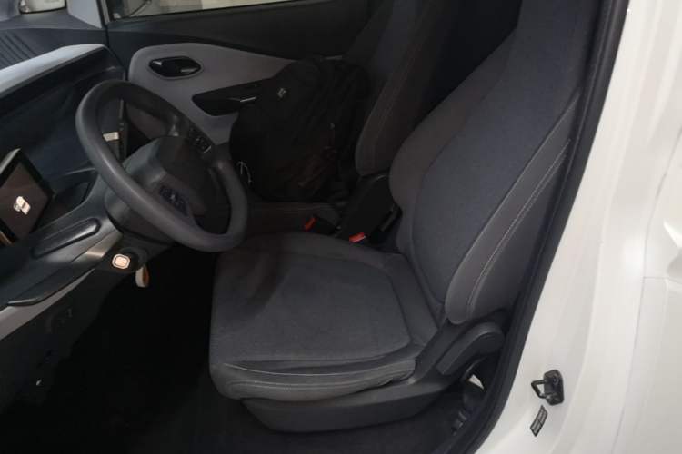 Used Wuling NAMMIEV 2021 - Play Edition Left Rear Seat