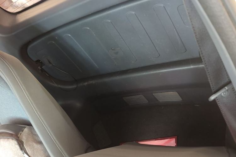 Used Wuling NAMMIEV 2021 Playful Model – High-Power Version Left Rear Seat