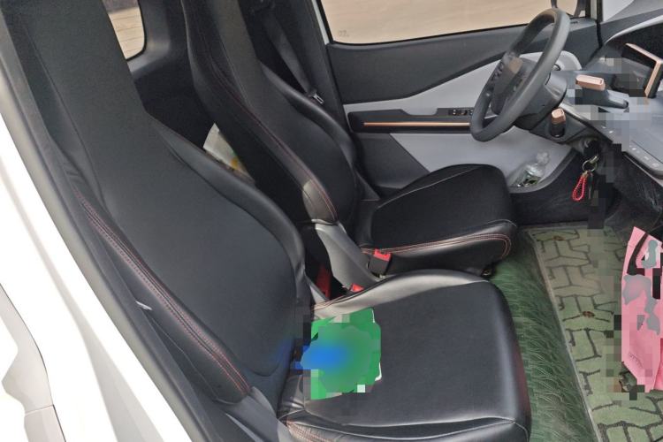 Used Wuling NAMMIEV 2021 Playful Model – High-Power Version Left Rear Seat