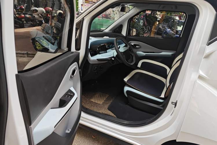 Used Wuling NAMMIEV 2021 Passion Edition Left Rear Seat