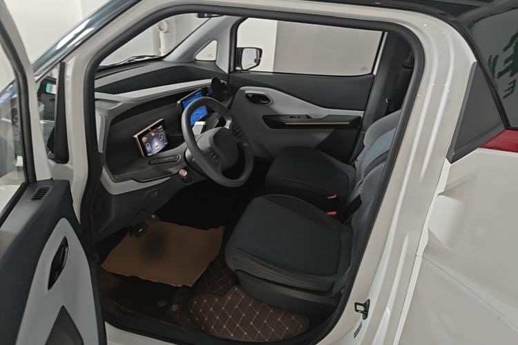 Used Wuling NAMMIEV 2021 Playful Model – High-Power Version Left Rear Seat