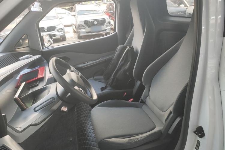 Used Wuling NAMMIEV 2021 - Play Edition Left Rear Seat