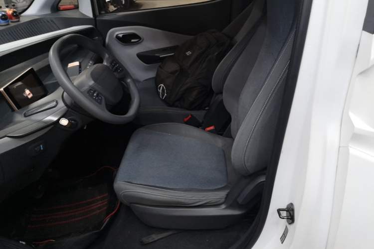 Used Wuling NAMMIEV 2021 - Play Edition Left Rear Seat