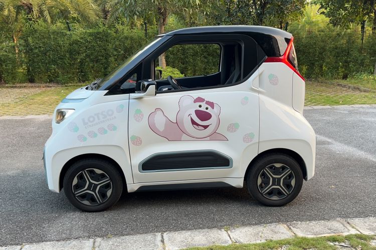 Used Wuling NAMMIEV 2021 Playful Model – High-Power Version Left Side