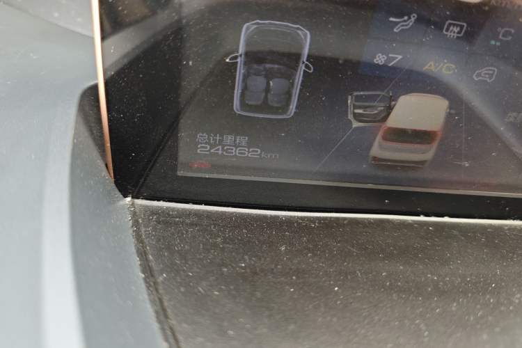 Used Wuling NAMMIEV 2021 Playful Model – High-Power Version Odometer Close Up