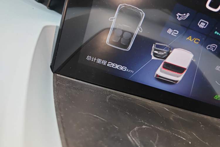 Used Wuling NAMMIEV 2021 Passion Edition Odometer Close Up