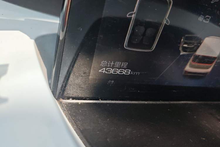 Used Wuling NAMMIEV 2021 Passion Edition Odometer Close Up