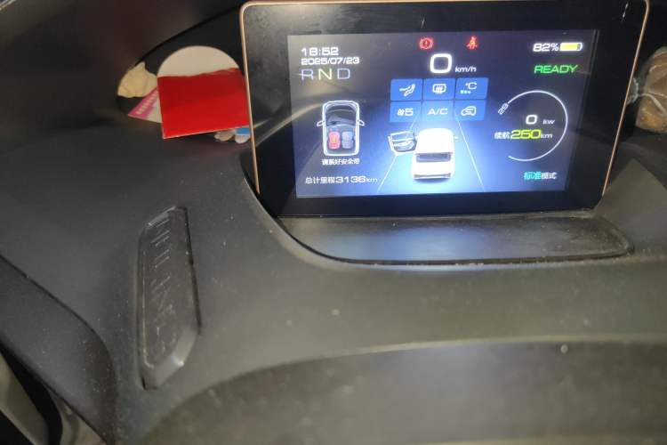Used Wuling NAMMIEV 2021 Playful Model – High-Power Version Odometer Close Up