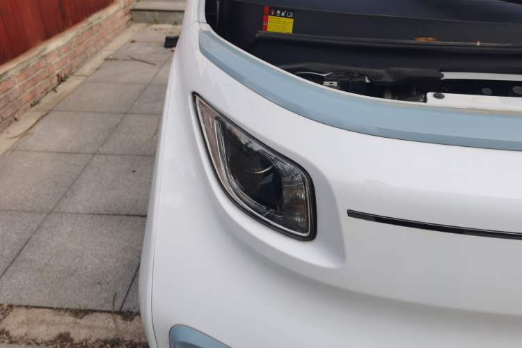 Used Wuling NAMMIEV 2021 Playful Model – High-Power Version Right Front Headlight