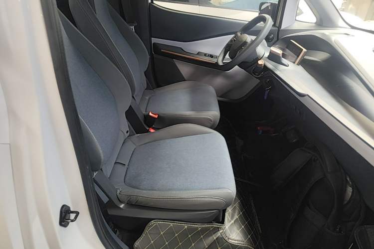 Used Wuling NAMMIEV 2021 - Play Edition Right Front Seat